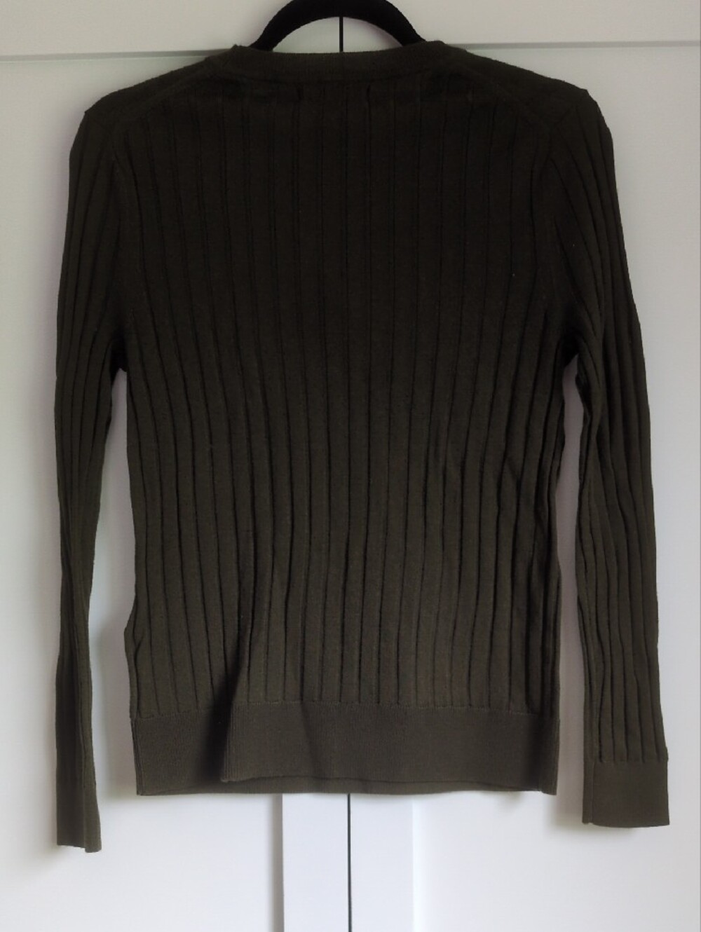 Banana Republic NWT 100% Merino Wool Olive Ribbed Sweater Size Small - Picture 3 of 3